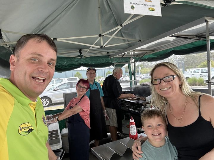 Helensvale Lions Bunnings BBQ